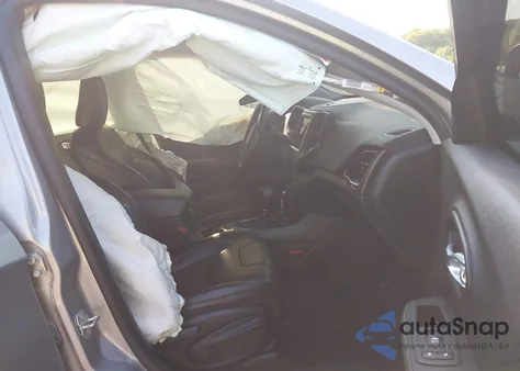 2021 Jeep Cherokee Trailhawk 4X4 из США, поврежденный, VIN 1C4PJMBX6MD236423